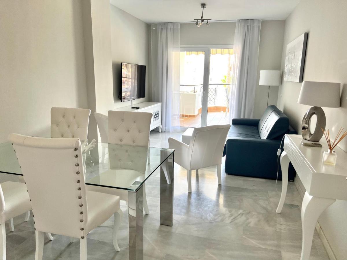 Mi Capricho Beachfront- 3-7 Apartment With Sea Views Sitio de Calahonda Exteriör bild